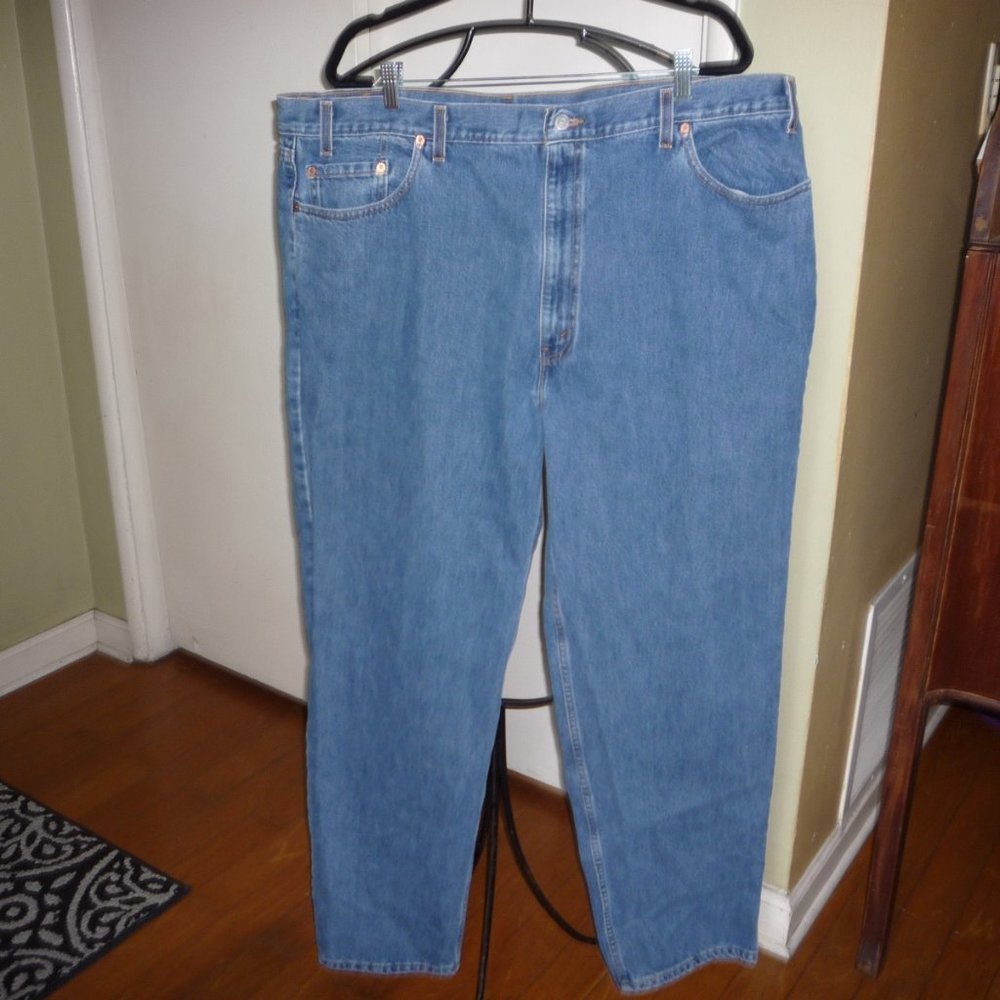 LEVIS 550 JEANS  NWOT MEN SZ 44X32 RELAXED FIT